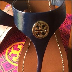 Newport navy gold Cameron.